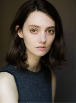 塔尼娅·雷诺兹剧照_凌云猜谜语