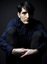 大卫·达斯马齐连剧照_凌云猜谜语