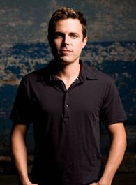 卡西·阿弗莱克剧照_凌云猜谜语