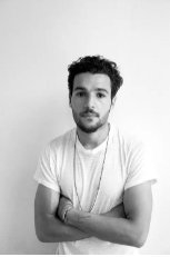 克里斯托弗·阿波特剧照_凌云猜谜语