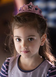 艾比·莱德·弗特森剧照_凌云猜谜语