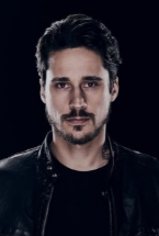 彼得·加迪尔特剧照_凌云猜谜语