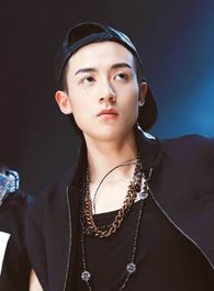 谷嘉诚剧照_凌云猜谜语