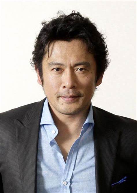 内野圣阳剧照_凌云猜谜语