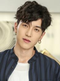 完颜洛绒剧照_凌云猜谜语