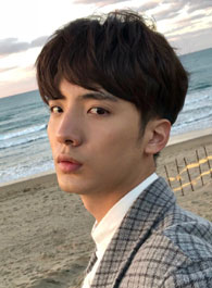 谷蓝帝剧照_凌云猜谜语