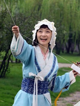 李曼剧照_凌云猜谜语
