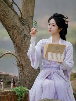 蔡卓音剧照_凌云猜谜语